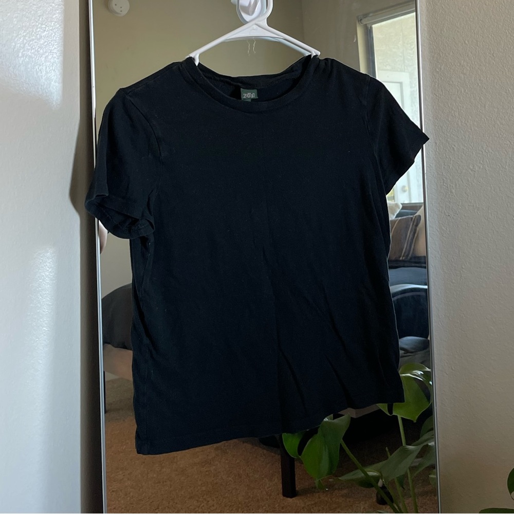 Black t shirt